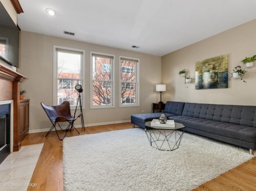 1010 Crosby St, Chicago IL 60610-2405 exterior