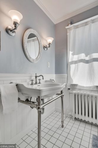 29 Fry St, Saint Paul MN 55104-3703 exterior