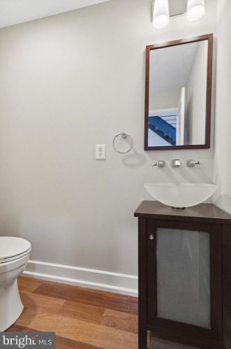 1814 Catharine St, Philadelphia PA  19146-1835 exterior