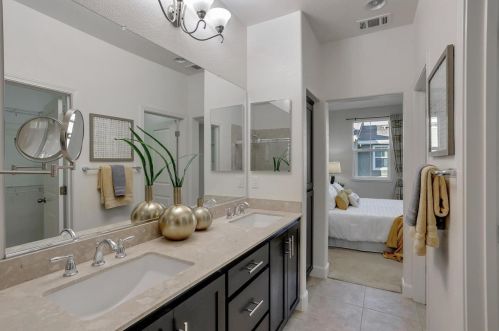 1961 Lee Way, Milpitas CA 95035-9013 exterior