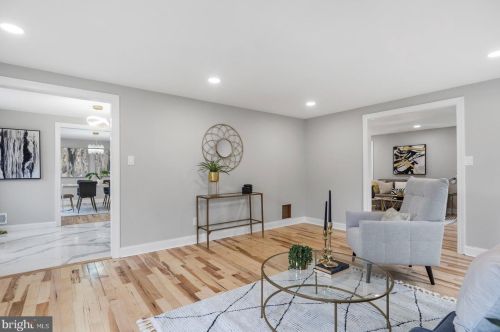 8916 Copenhaver Dr, Rockville MD  20854-3009 exterior