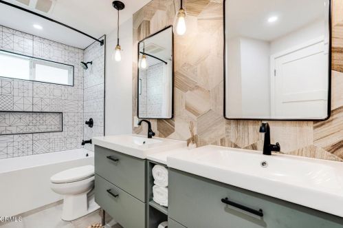 3713 Sunset Ln, Oxnard CA  93035-4133 exterior