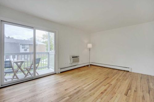 2740 South Rd, Poughkeepsie NY  12601-5241 exterior