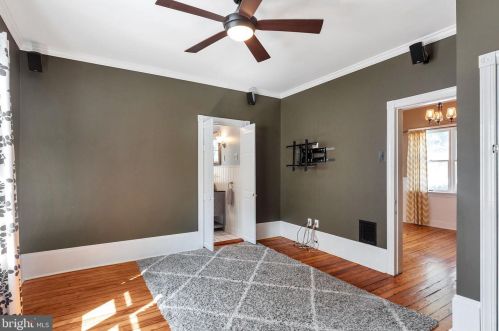 317 Graisbury Ave, Camden NJ 08106-2056 exterior