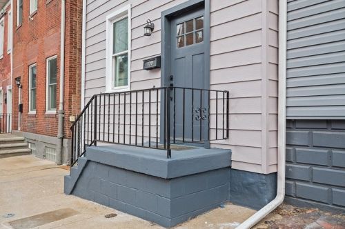 139 42nd St, Pittsburgh PA  15201-3136 exterior