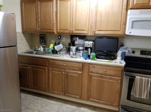 12 Southard St, Paterson NJ 07501-3113 exterior