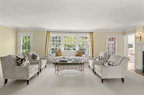 7 Deer Ln, Greenwich CT 06830-3802 exterior