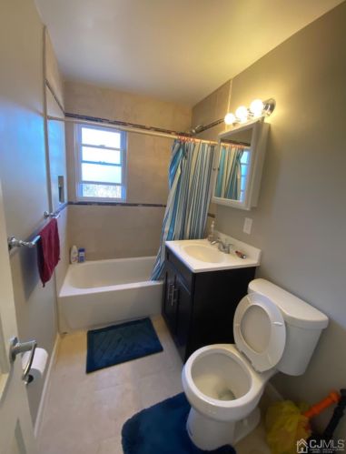 1594 Oak Tree Rd, Iselin NJ  08830-1541 exterior