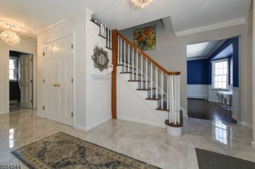 5 Dallarda Dr, Hackettstown, NJ 07840-4658