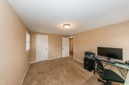 4912 Goodrich Ln, Milwaukee WI 53223-3418 exterior