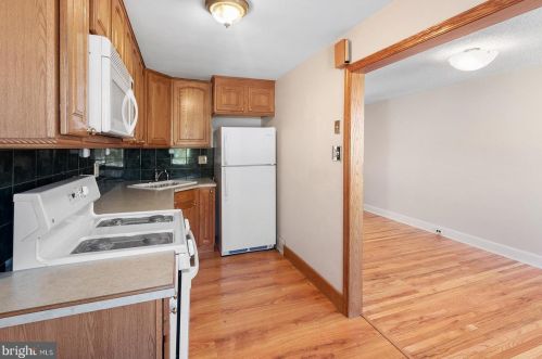 908 Poplar Ave, Manor PA 19036-1122 exterior