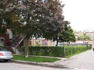 1615 Bell Ave, Chicago IL  60608-4909 exterior