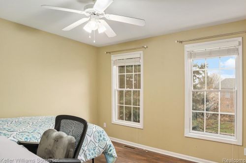 5348 Creekmonte Dr, Rochester MI 48306-4793 exterior