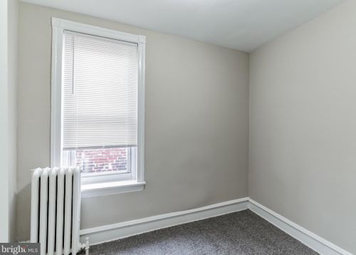 4035 8th St, Philadelphia PA  19140-2233 exterior