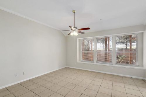 1729 Dapplegrey Ln, Austin TX 78727-4545 exterior