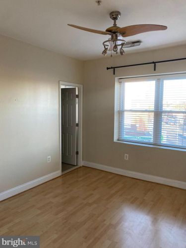 330 Rhode Island Ave, Washington DC  20001-1827 exterior