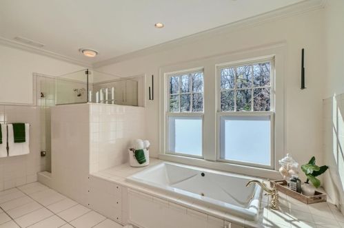 1776 Clifton Rd, Atlanta GA 30307-1252 exterior