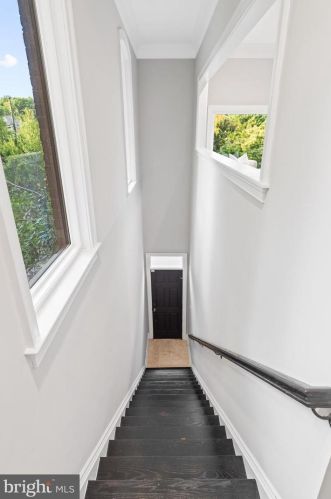 1645 Kirby Rd, Mc Lean VA  22101-3240 exterior