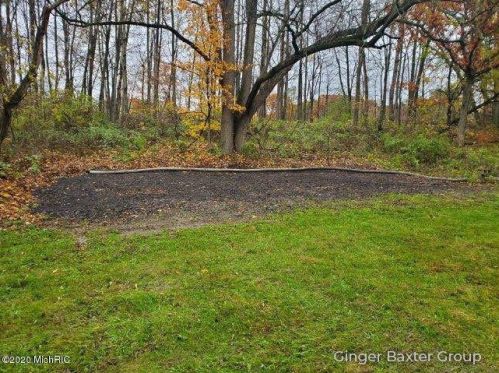 947 Ionia St, Belding MI 48809-1759 exterior