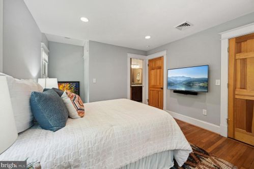 104 Elm Ave, Silver Spring MD  20912-4628 exterior