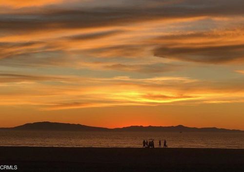 3604 Sunset Ln, Oxnard CA 93035-4130 exterior