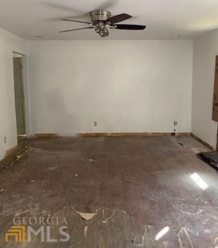 2146 Castlewood St, Atlanta GA 30344-1003 exterior