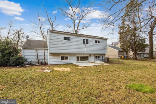 5647 Magnolia Ave, Camden NJ 08109-1207 exterior