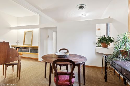 1014 Oakdale Ave, Chicago IL 60618-7324 exterior