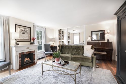 832 Elmwood St, Kalamazoo MI 49007-3236 exterior