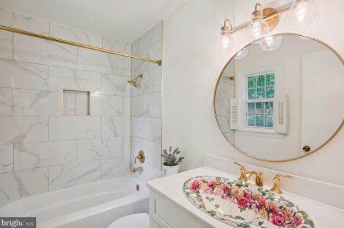 7641 Miller Fall Rd, Rockville MD 20855-1165 exterior