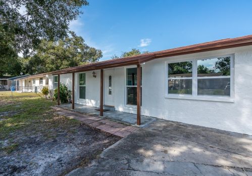 8332 Garrison Cir, Tampa, FL 33615-1214