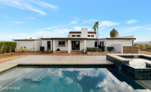 4701 Camino Gacela, Tucson AZ  85718-6813 exterior