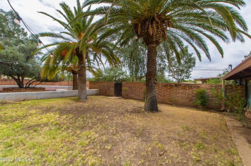 3380 Arroyo Chico, Tucson AZ  85716-5813 exterior