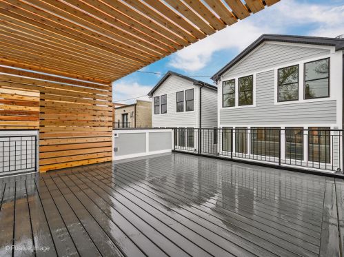 1943 Honore St, Chicago IL  60622-1044 exterior