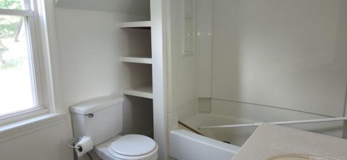 944 Main St, Killingly CT 06239-1401 exterior