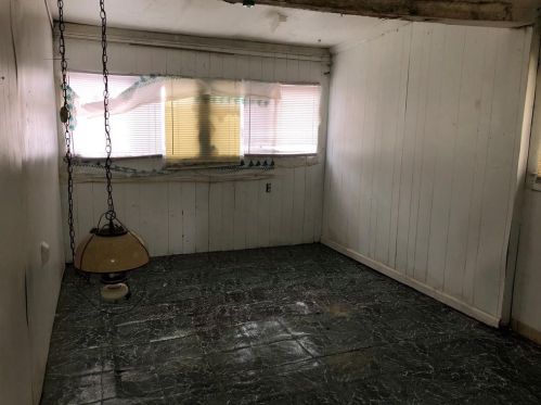 562 Gary Rd, Atlanta GA 30318-6267 exterior