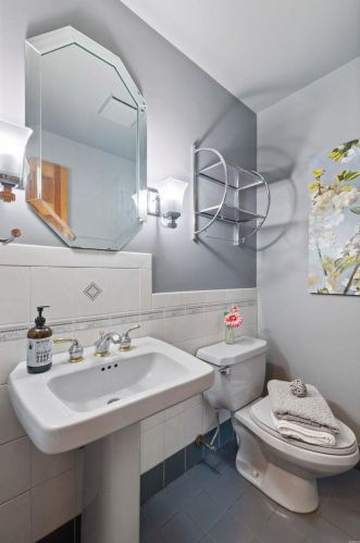 6127 Erb Rd, Saint Louis MO 63129-4505 exterior