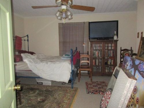 382 Prospect St, Torrington CT 06790-6330 exterior