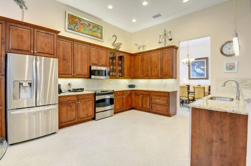 10468 Whitewind Cir, Boynton Beach FL 33473-7881 exterior