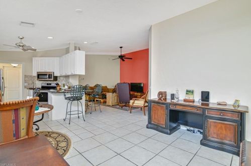 4596 Pasadena Ct, Naples FL 34109-1371 exterior