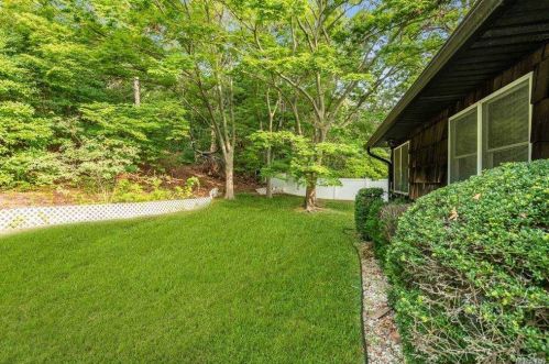 19 Tree Hollow Ln, Huntington Station NY  11746-6315 exterior