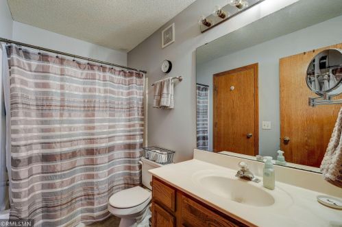 2064 Gresham Ave, Saint Paul MN 55128-3916 exterior