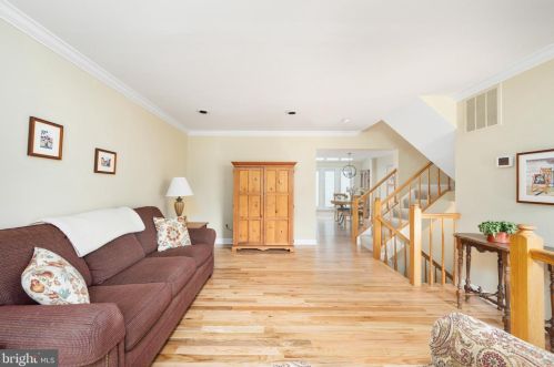 6133 Joust Ln, Alexandria VA 22315-4809 exterior