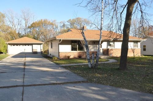 4360 31st St, Milwaukee, WI 53221-1851