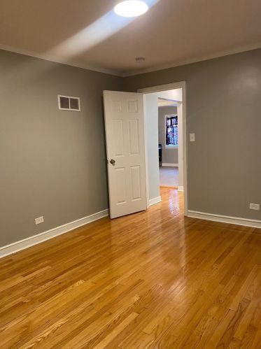 1701 85 St, Chicago IL 60617-2212 exterior