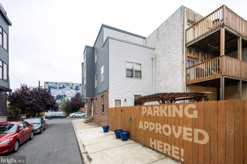 1143 20th St, Philadelphia, PA 19146-2951