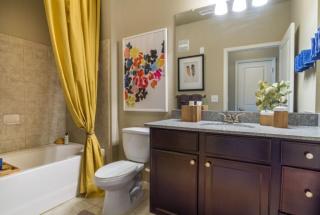 9712 Bosque Creek Cir, Tampa FL  33619-5015 exterior