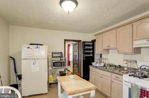 13 Greenwood Ave, Camden NJ 08107-1245 exterior