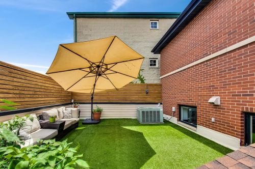 2047 Honore St, Chicago IL  60614-3910 exterior