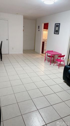 250 College Dr, Edison NJ  08817-5996 exterior